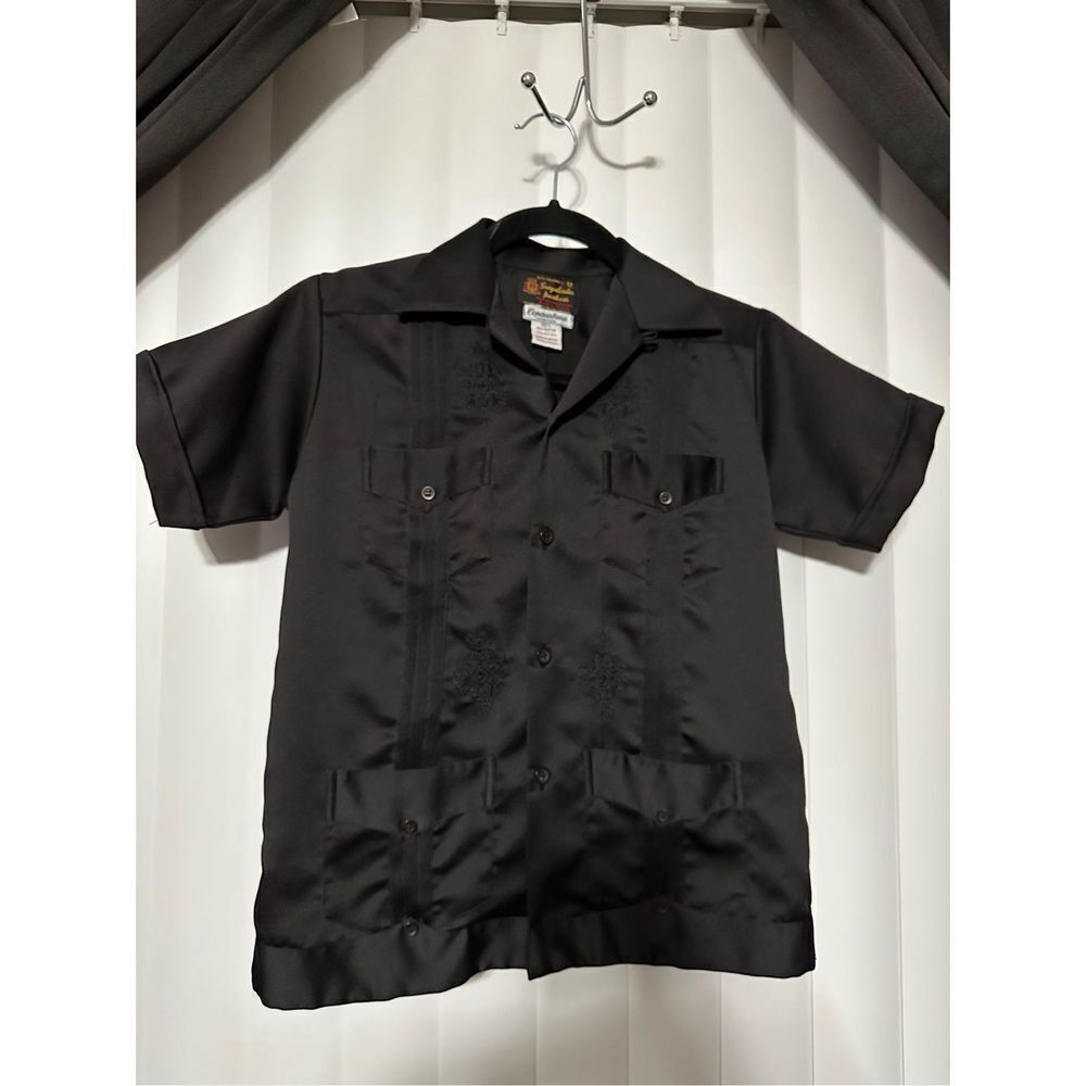 Guayaleritas Copacabana 100% Polyester black detailed button up, dress up for bo